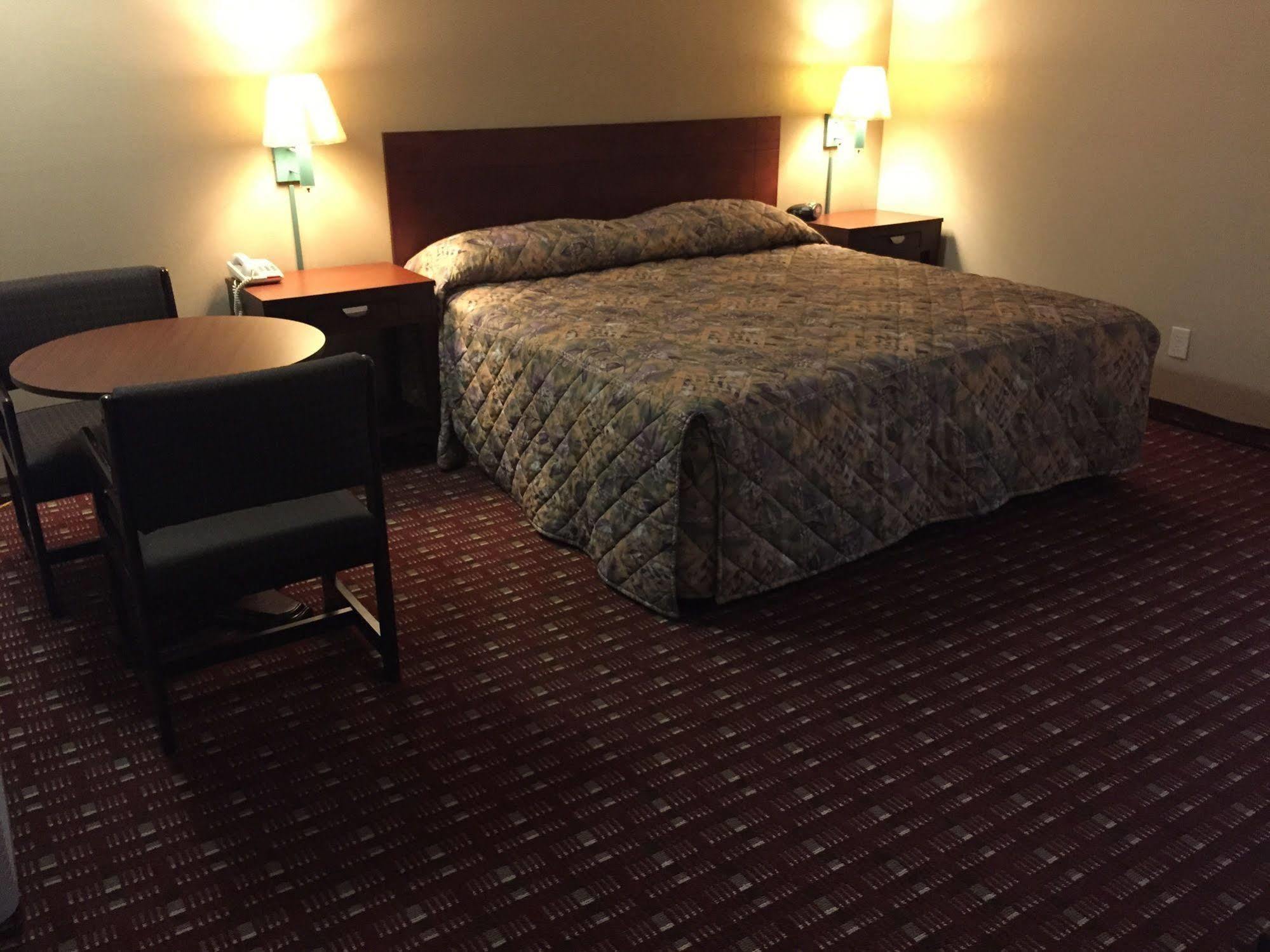 Executive Inn And Suites Dyersburg Buitenkant foto