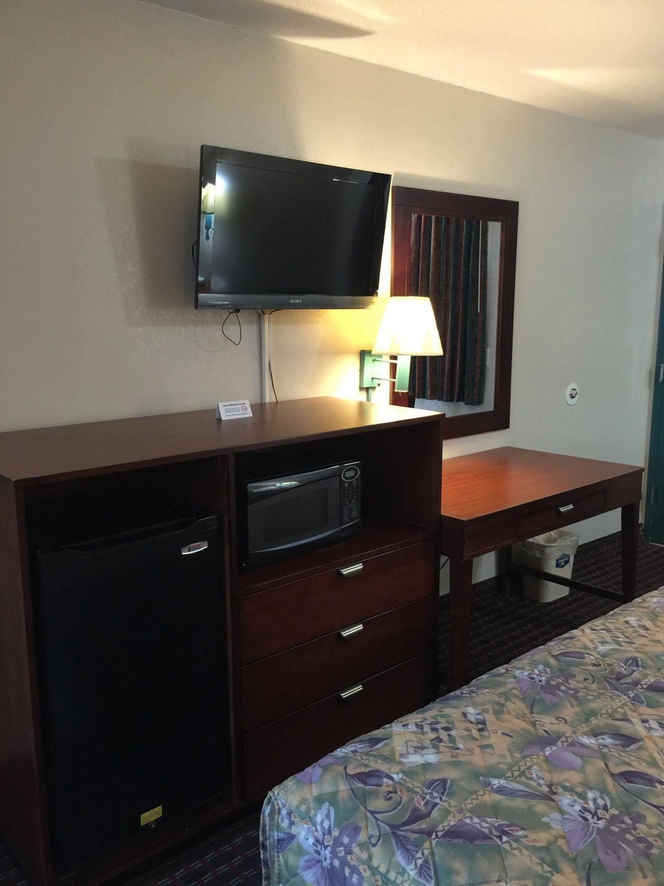 Executive Inn And Suites Dyersburg Buitenkant foto