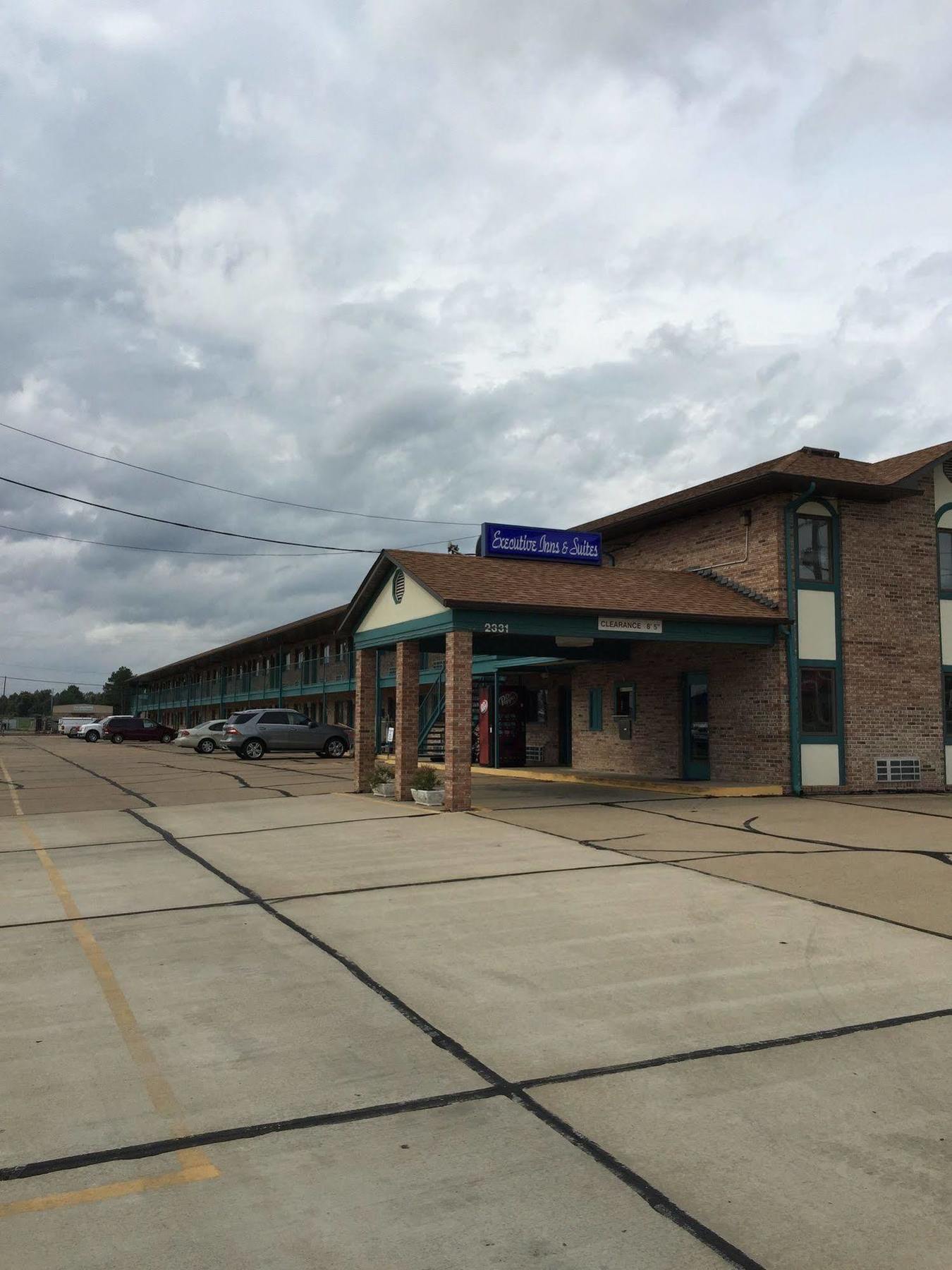 Executive Inn And Suites Dyersburg Buitenkant foto